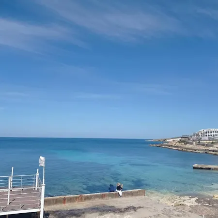Holiday home Charming Maisonette By The Sea